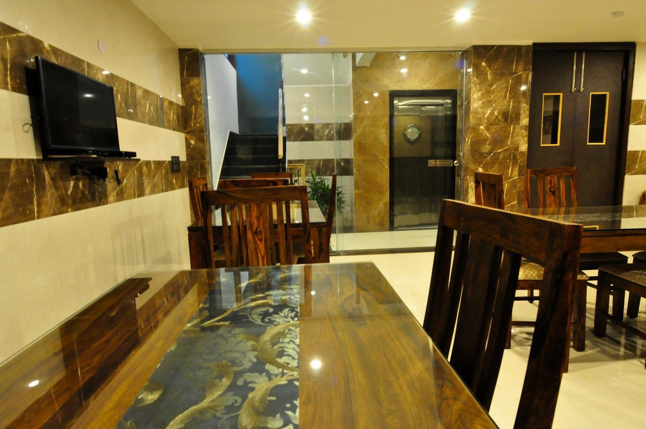 Hotel Anand Bhawan Nowe Delhi Zewnętrze zdjęcie